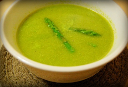 creamy asparagus leek soup